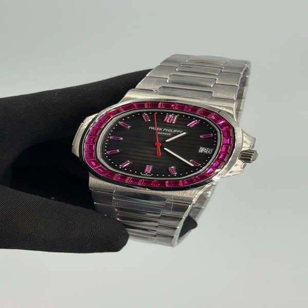 PATEK PHILIPPE NAUTILUS 5711-112P RUBY BEZEL 44Mm PLATINUM LIMITED EDITION