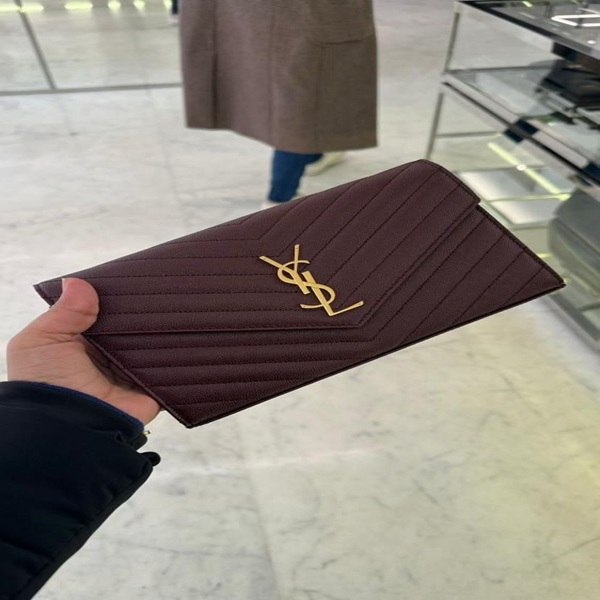 SAINT LAURENT BLACK CALF LEATHER BOS TAURUS HANDBAG Super master premium