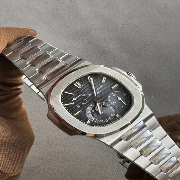 Patek Philippe Nautilus Moon Phase 5712/1A-001 Super master premium 1:1