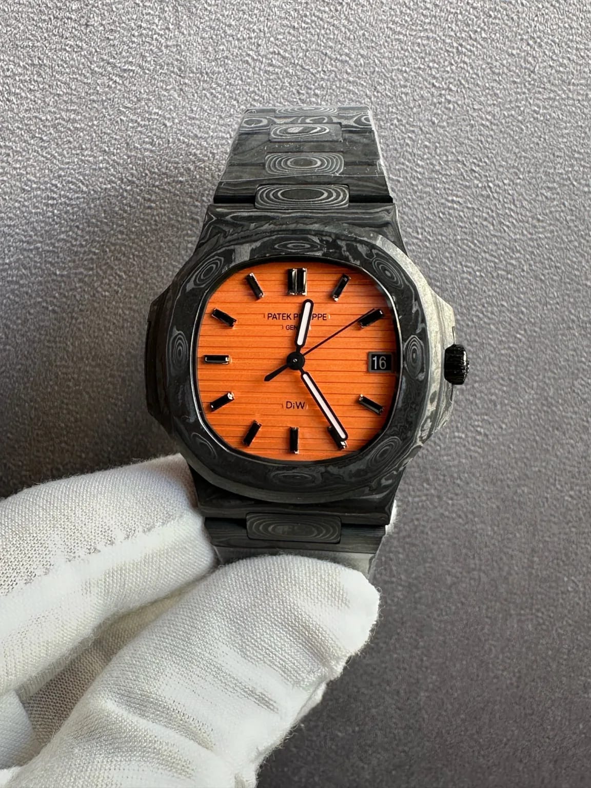 Patek Philippe Nautilus 5711 DIW“All CARBON BLACK”Orange Dial Super master premium 1:1