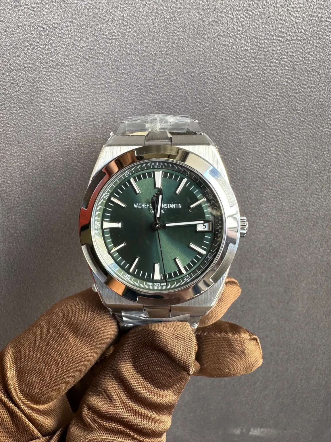 Vacheron Constantin Overseas Green Dial Super master premium 1:1